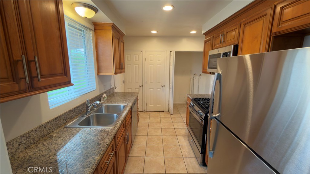 4632 South C Street Oxnard, CA 93033 - Photo 8 of 11