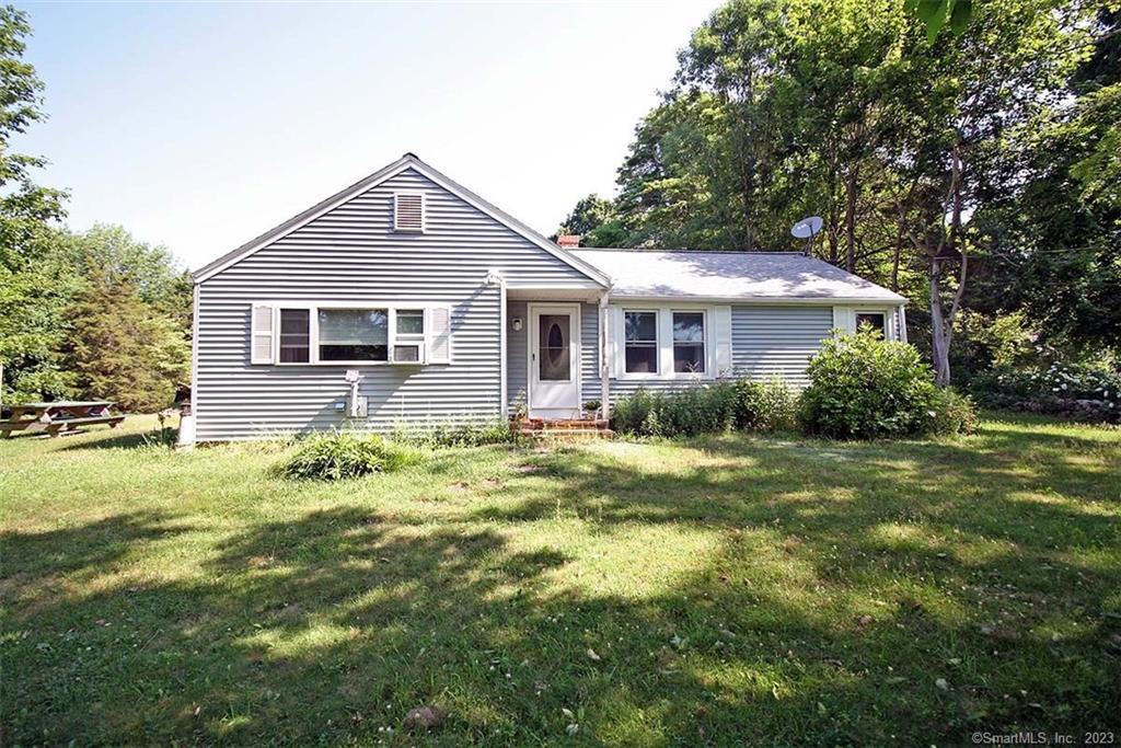 4 Old Post Road Old Lyme, CT 06371 - Photo 1 of 1 Front Yard