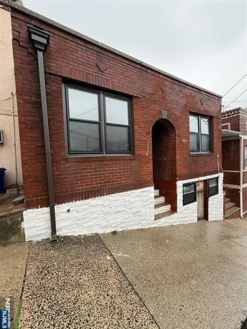 $4,025 | 1205 Hillside Place, Unit 1, North Bergen, NJ 07047