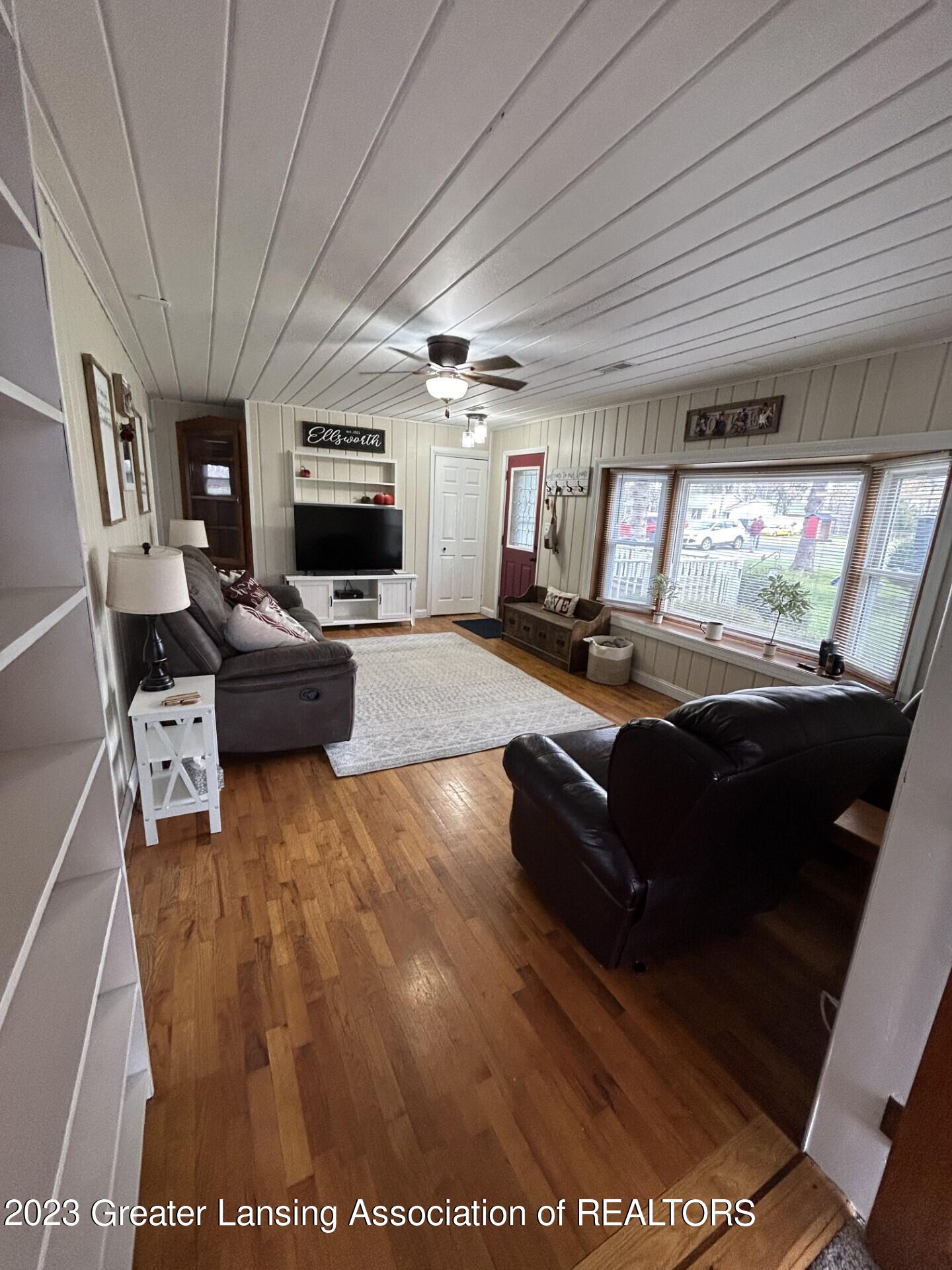 14076 Turner Road Dewitt, MI 48820 - Photo 2 of 23 thumbnail_IMG_1509