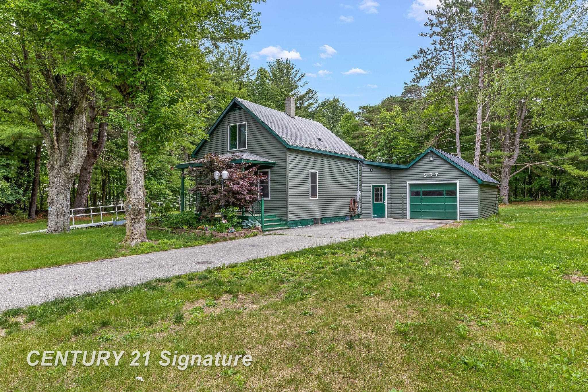 537 South Woodcock Road Midland, MI 48640 - Photo 2 of 35