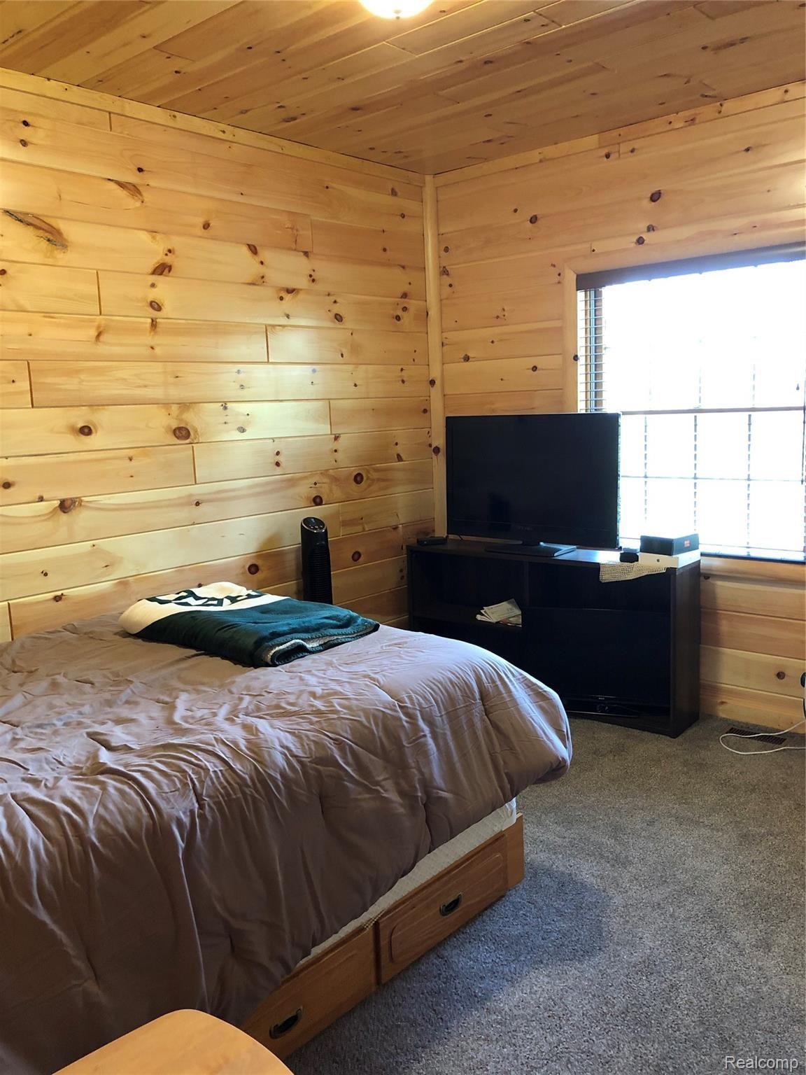 6263 General Squier Road Almont, MI 48003 - Photo 20 of 45 Additional bedroom with plenty of natural light and beautiful views