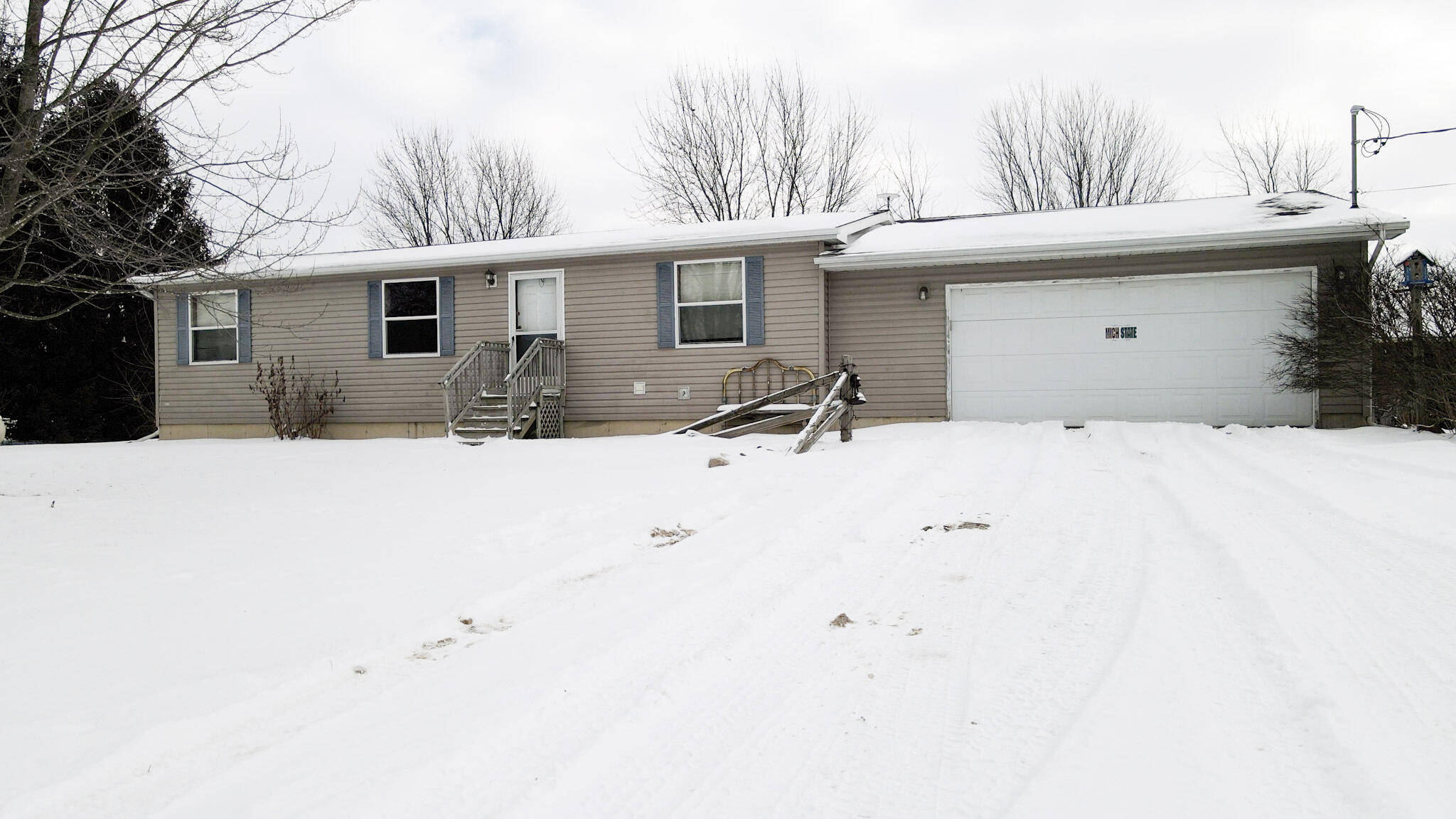 2598 Wildcat Road St. Johns, MI 48879 - Photo 2 of 39 DJI_0245