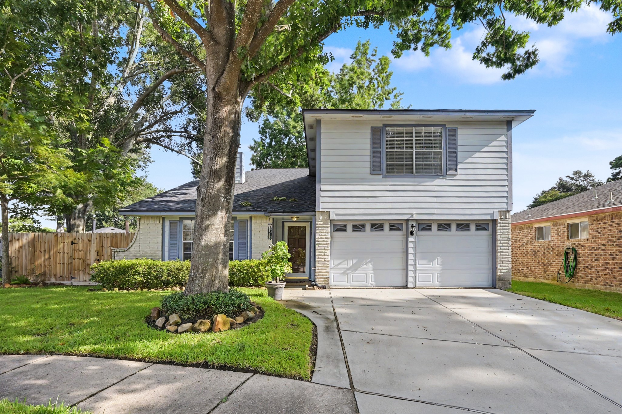 4926 Edinston Place Spring, TX 77388 - Photo 1 of 37 Gallery Image 1
