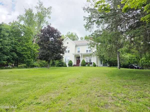 $499,900 | 33 Abbott Street, Hoosick Falls, NY 12090