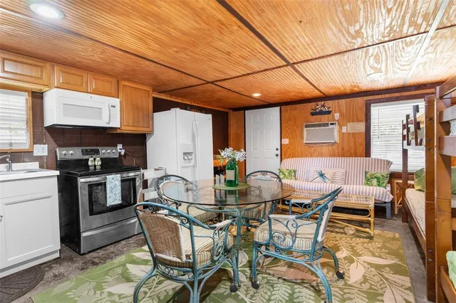 $749,000 | 8064 Marys Fish Camp Road, Weeki Wachee, FL 34607