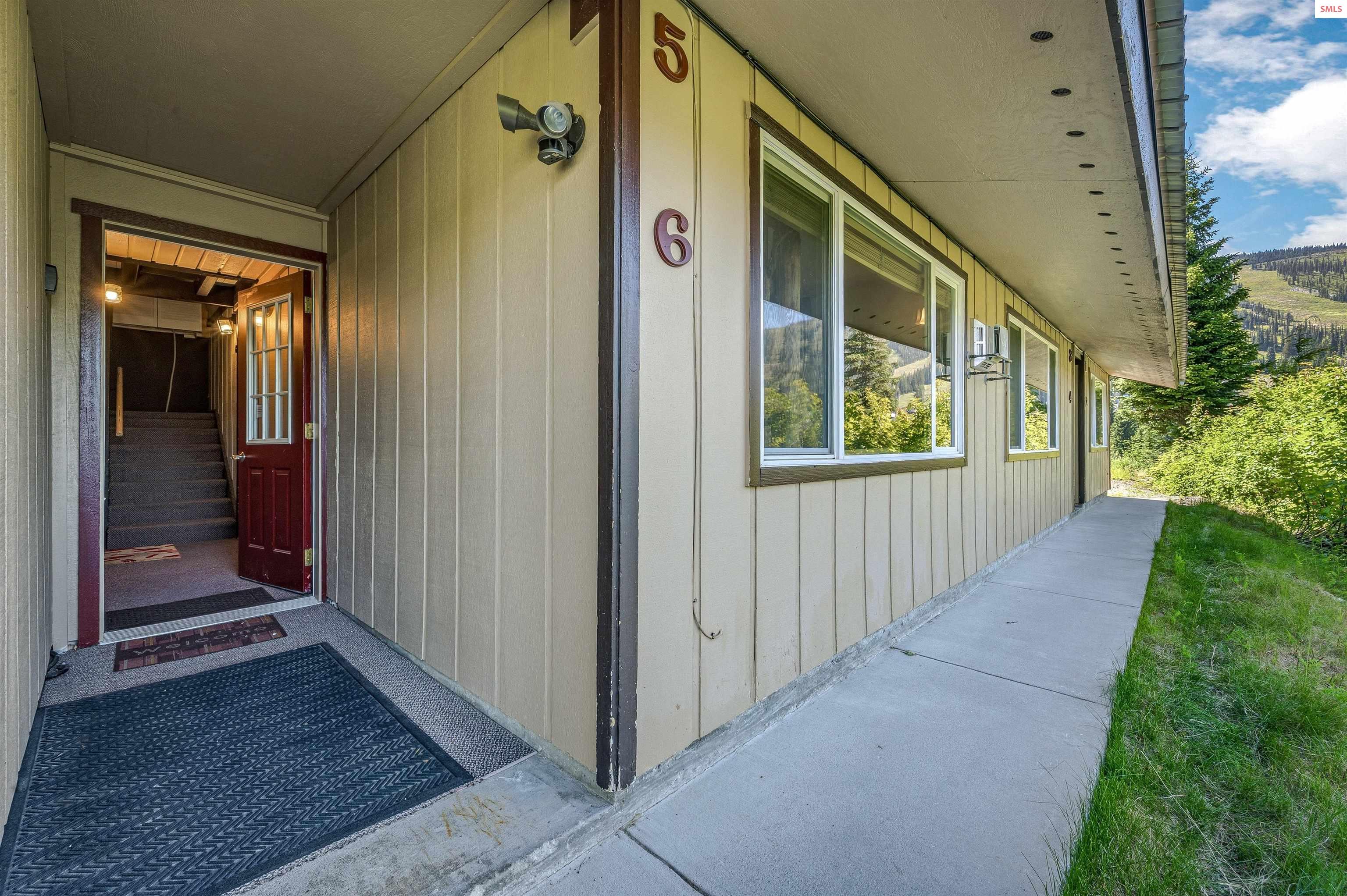 216 Mogul Hill Road, Unit 102 Sandpoint, ID 83864 - Photo 4 of 59 And Front Side Mountain Views