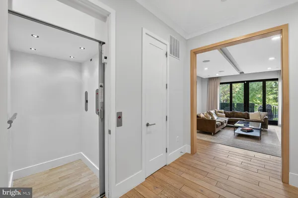 $14,000 | 5310 Dorsett Place Northwest, Washington, DC 20016