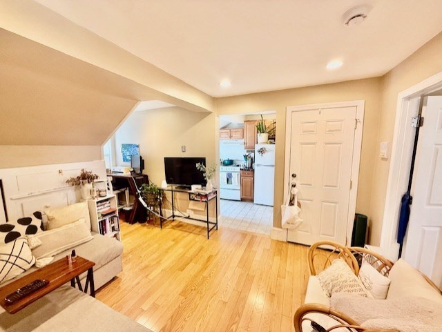 2 Derne Street, Unit 5 Boston, MA 02114 - Photo 6 of 14