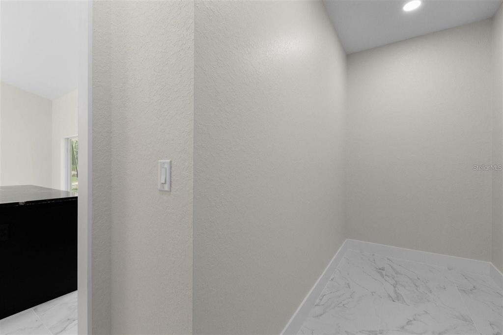 13619 Southwest 78th Place Dunnellon, FL 34432 - Photo 11 of 31 a view of small space