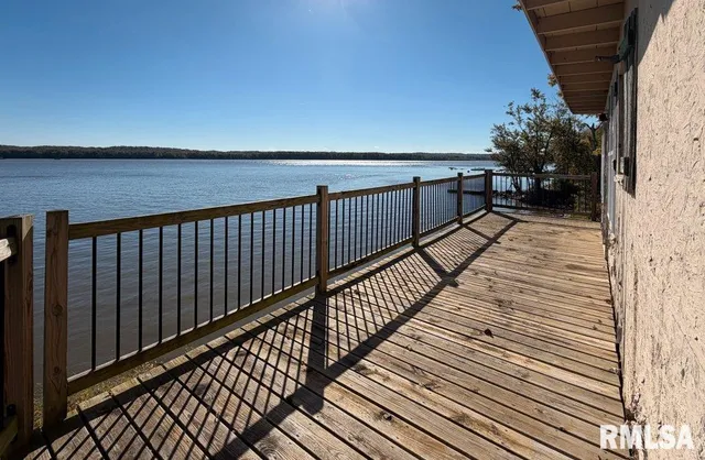 $99,700 | 3456 Iowa Highway, Muscatine, IA 52761