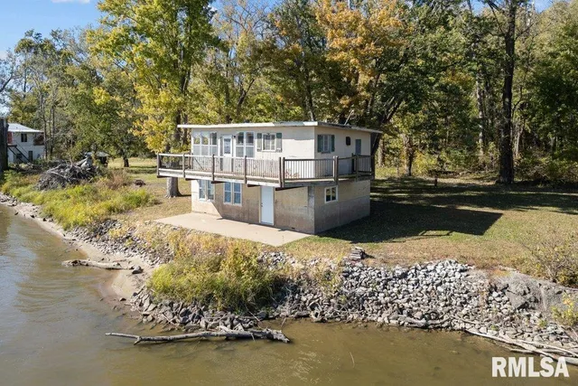 $99,700 | 3456 Iowa Highway, Muscatine, IA 52761