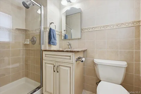 $1,385,000 | 33 Pell Terrace, Garden City, NY 11530