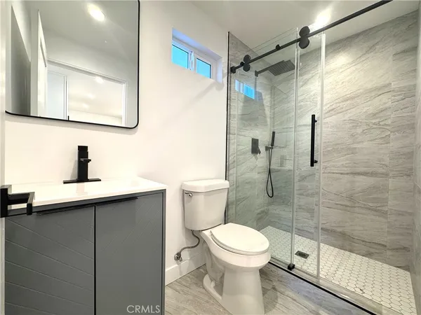 $2,200 | 6860 1/2 Aura Avenue, Reseda, CA 91335