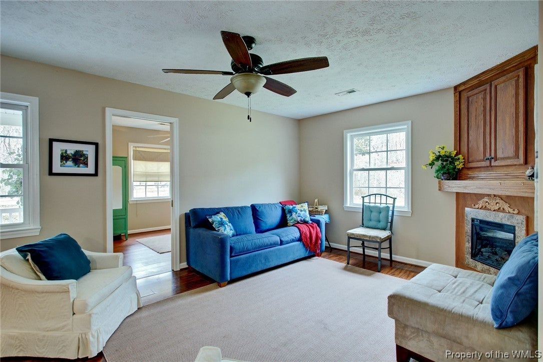 10372 Indian Road Gloucester, VA 23061 - Photo 8 of 26 Gallery Image 8