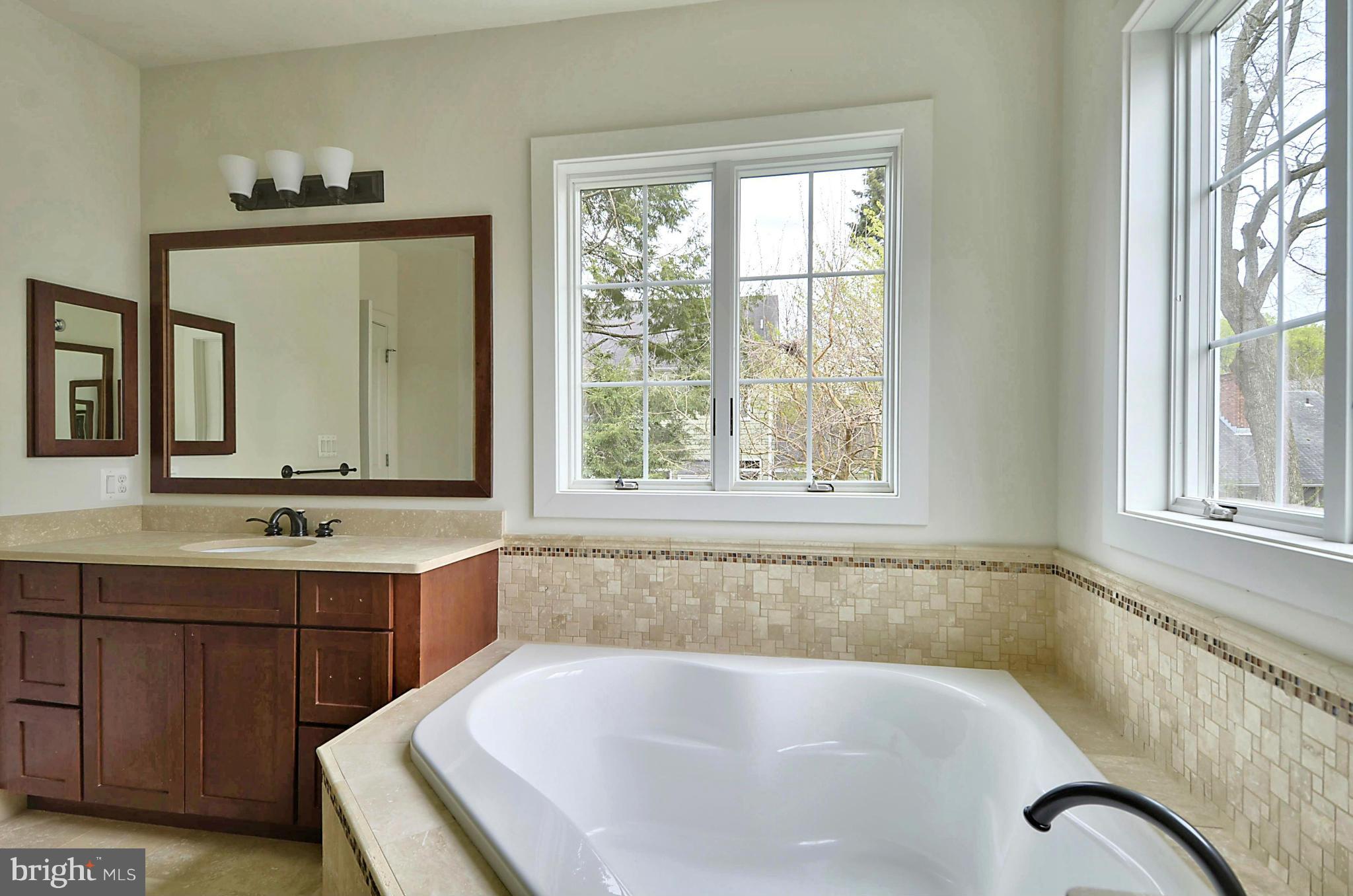 5902 Conway Road Bethesda, MD 20817 - Photo 15 of 30 Bath (Master)