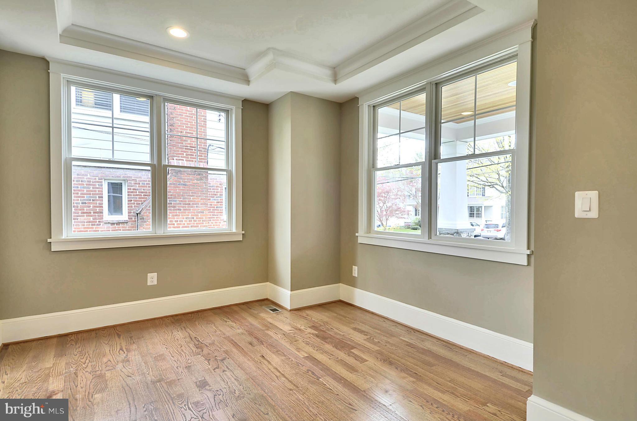 5902 Conway Road Bethesda, MD 20817 - Photo 4 of 30 Living Room
