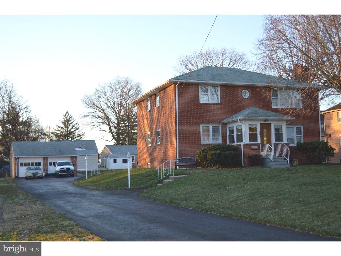 206 West Forestview Road Brookhaven, PA 19015 - Photo 1 of 24 Front Yard