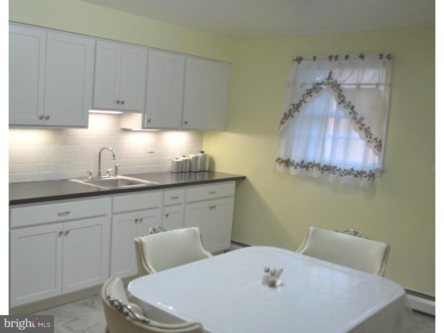206 West Forestview Road Brookhaven, PA 19015 - Photo 18 of 24 In-law Suite