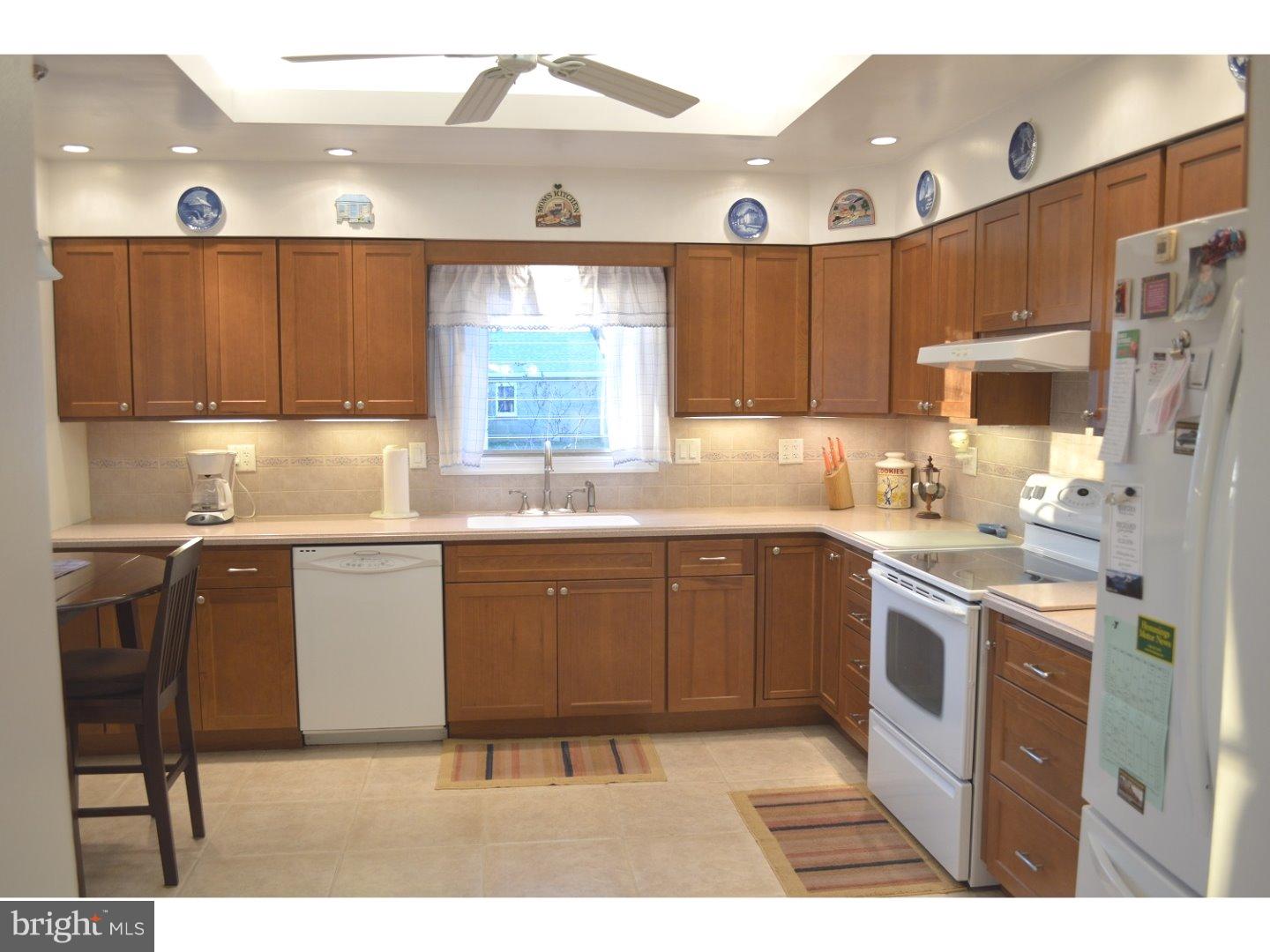 206 West Forestview Road Brookhaven, PA 19015 - Photo 4 of 24 Kitchen