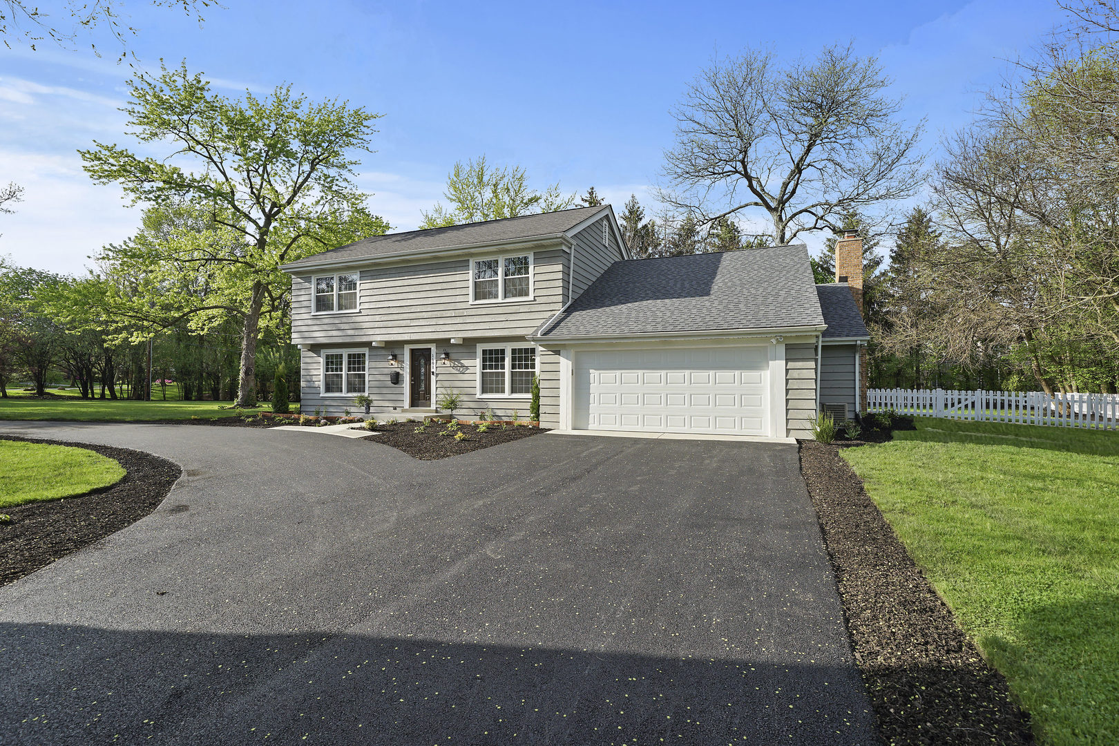 1101 Woodview Road Burr Ridge, IL 60527 - Photo 3 of 55