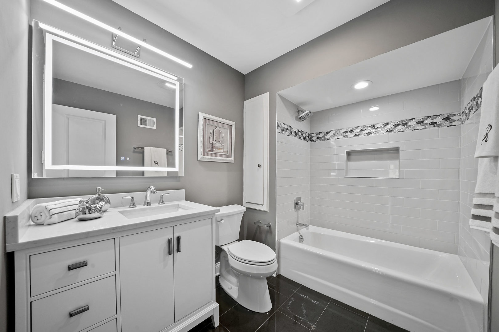 1101 Woodview Road Burr Ridge, IL 60527 - Photo 36 of 55