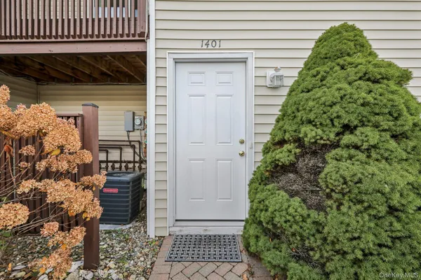 $289,500 | 1401 Whispering Hills Drive, Chester, NY 10918