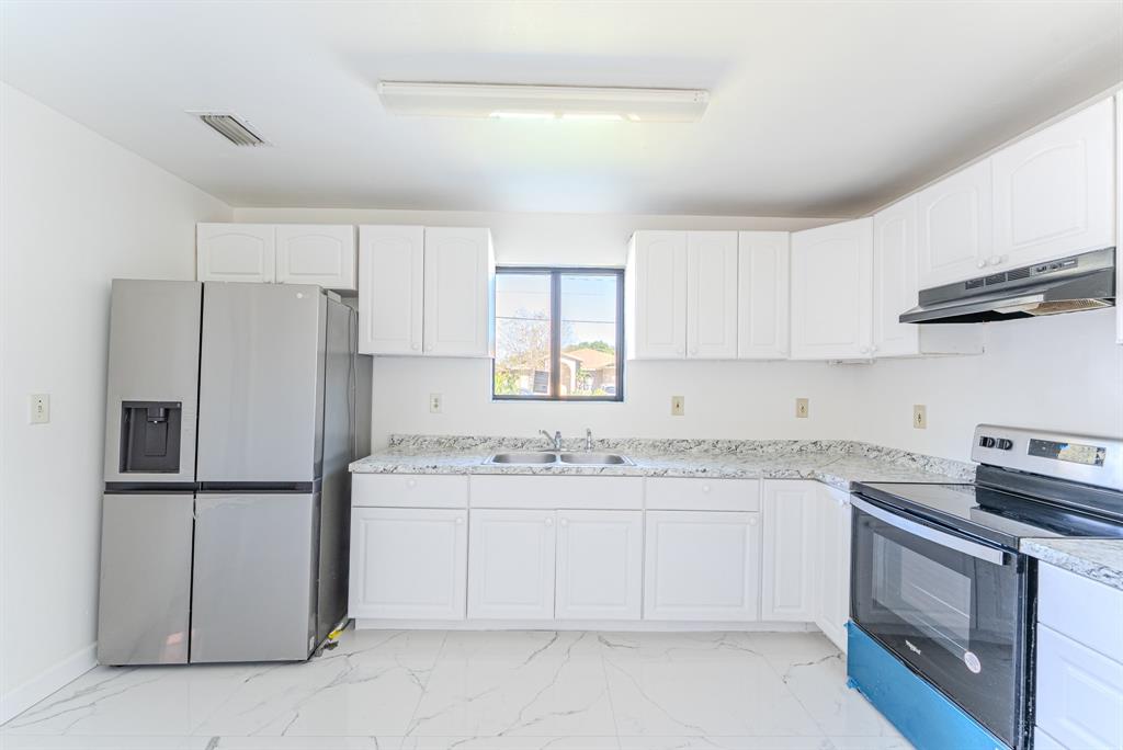 5738 Fletcher Street Hollywood, FL 33023 - Photo 10 of 27