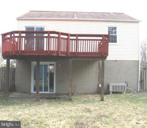 SPACIOUS DECK