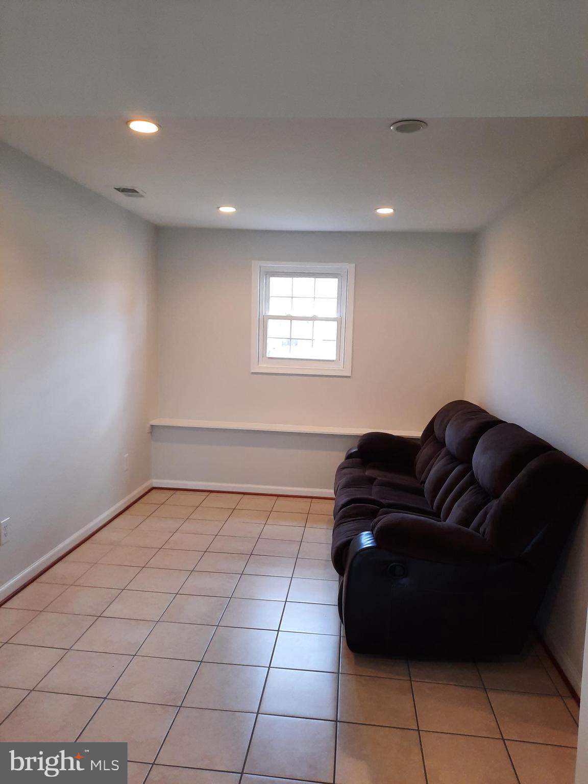 TILE FLOORING