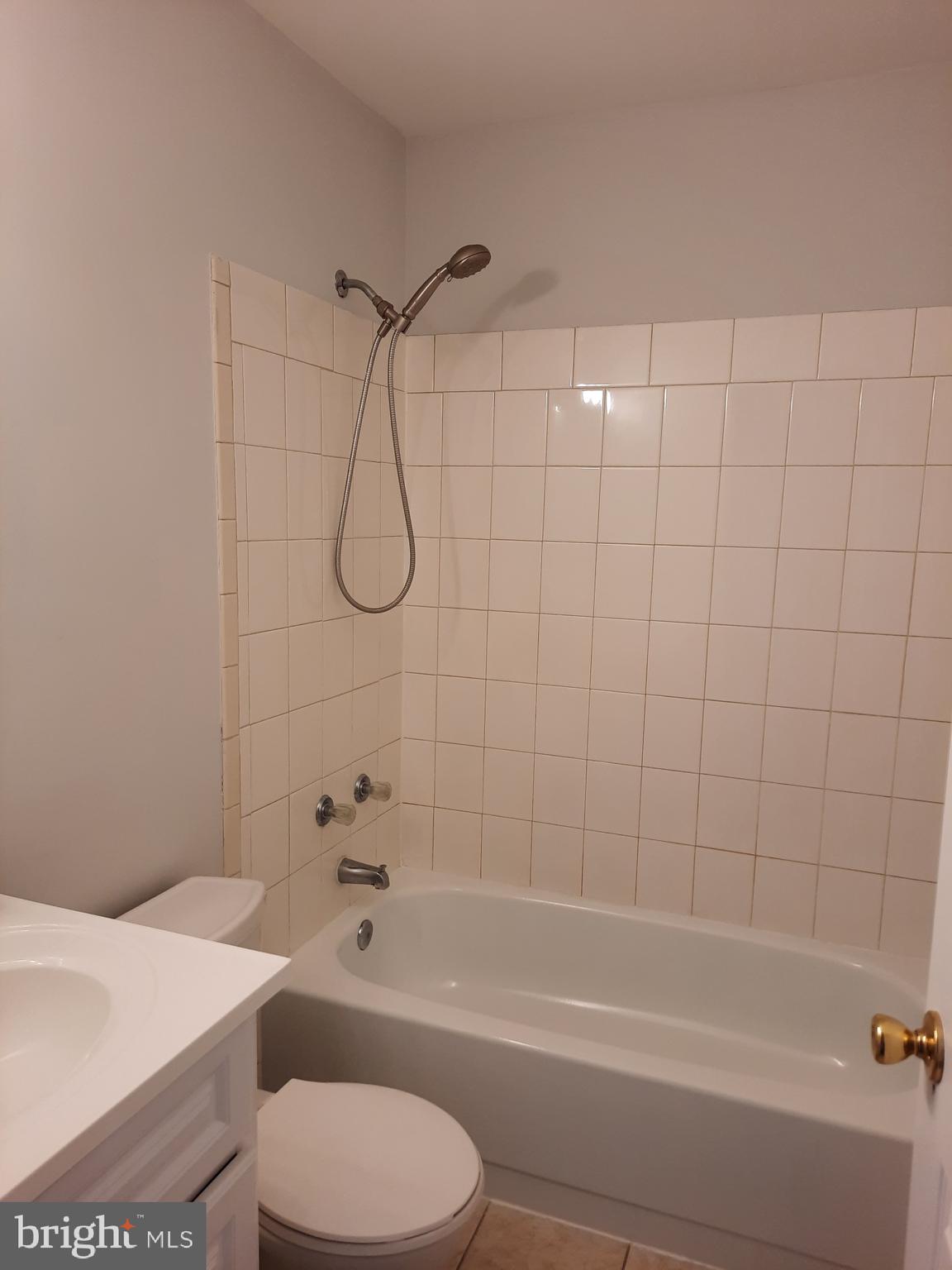 FULL BATH #2