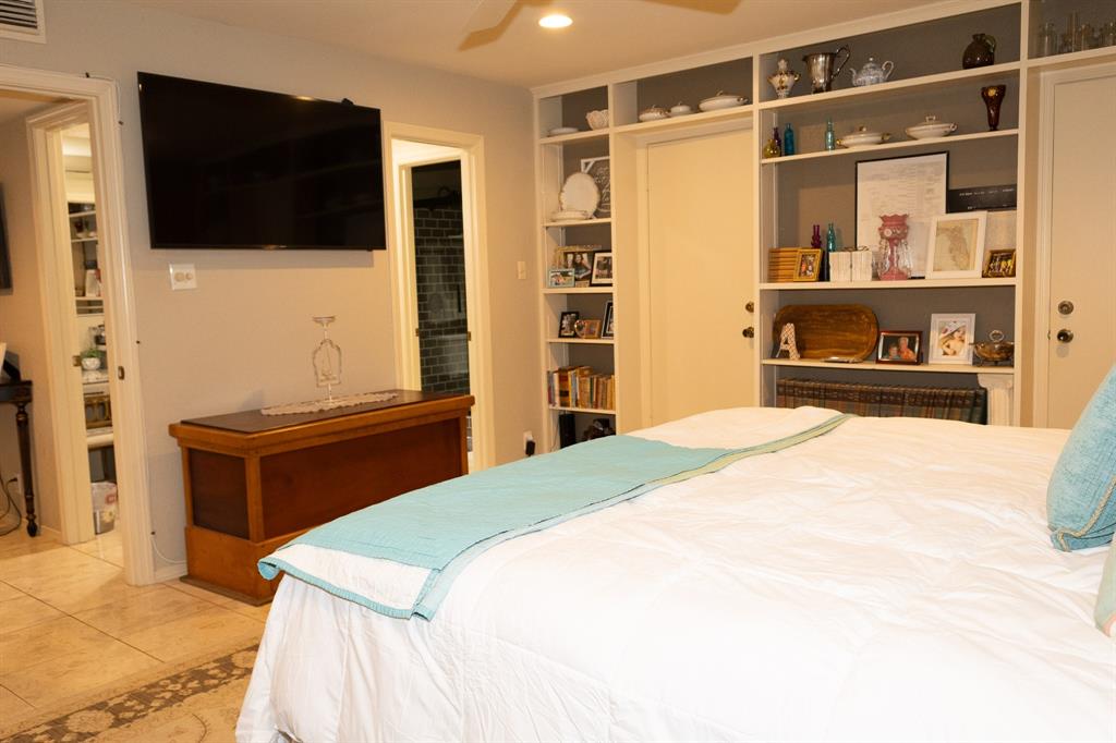 54 Rue Mason Street Abilene, TX 79605 - Photo 19 of 40 Downstairs Bedroom