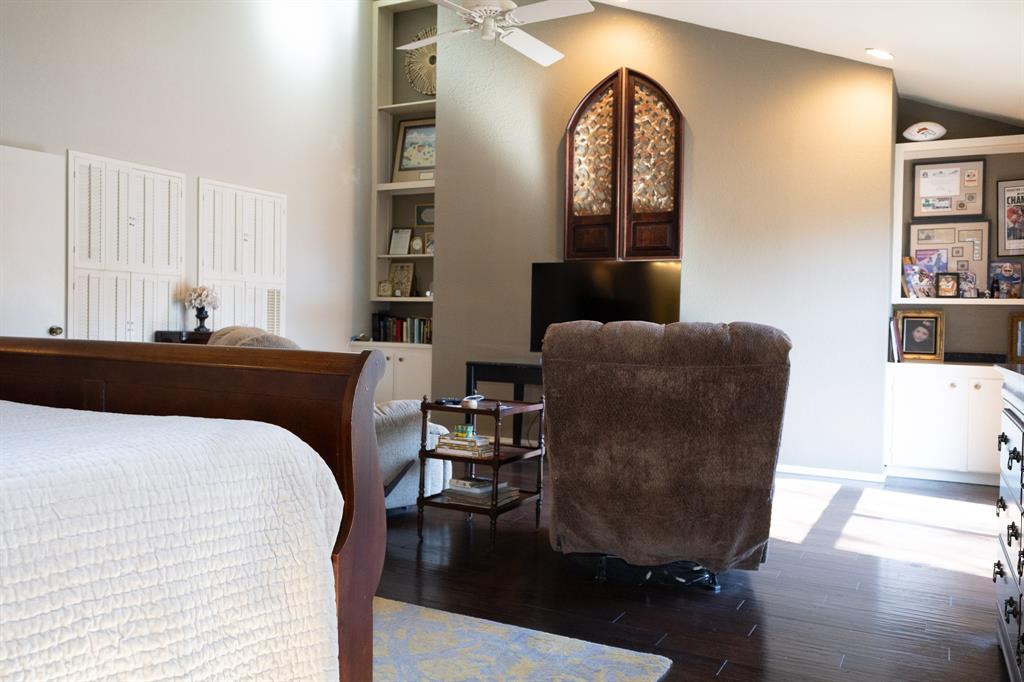 54 Rue Mason Street Abilene, TX 79605 - Photo 23 of 40 Primary Bedroom