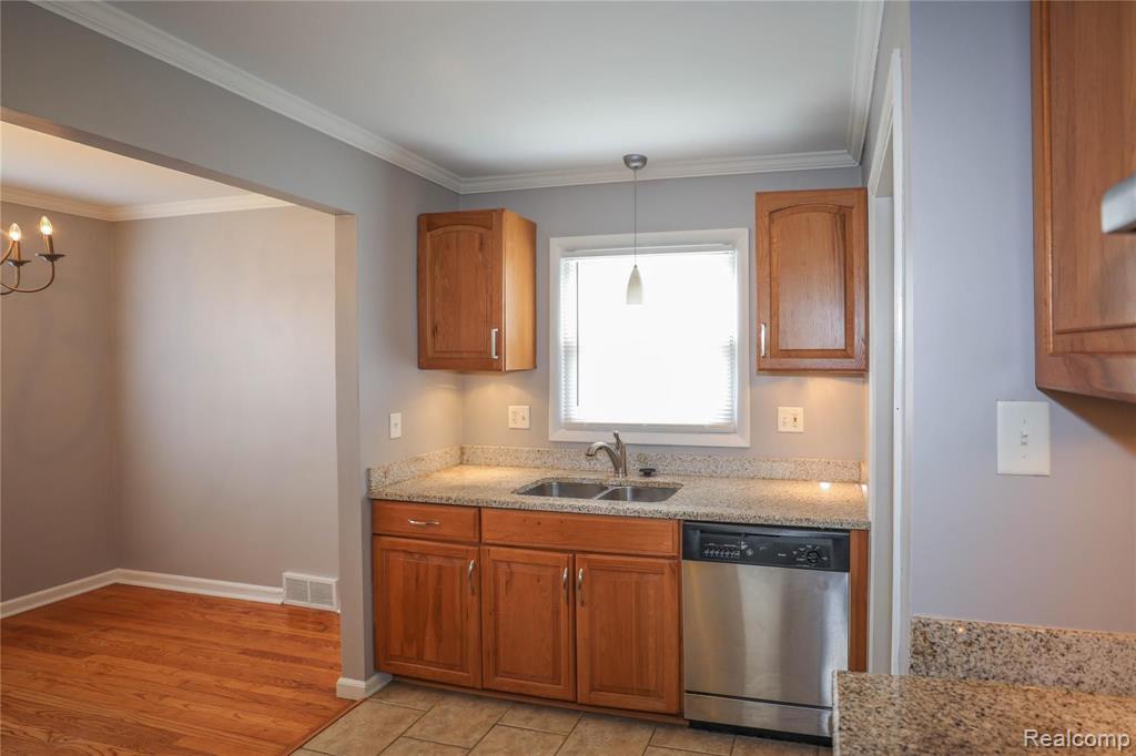 1334 East 10 Mile Road Ferndale, MI 48220 - Photo 10 of 29