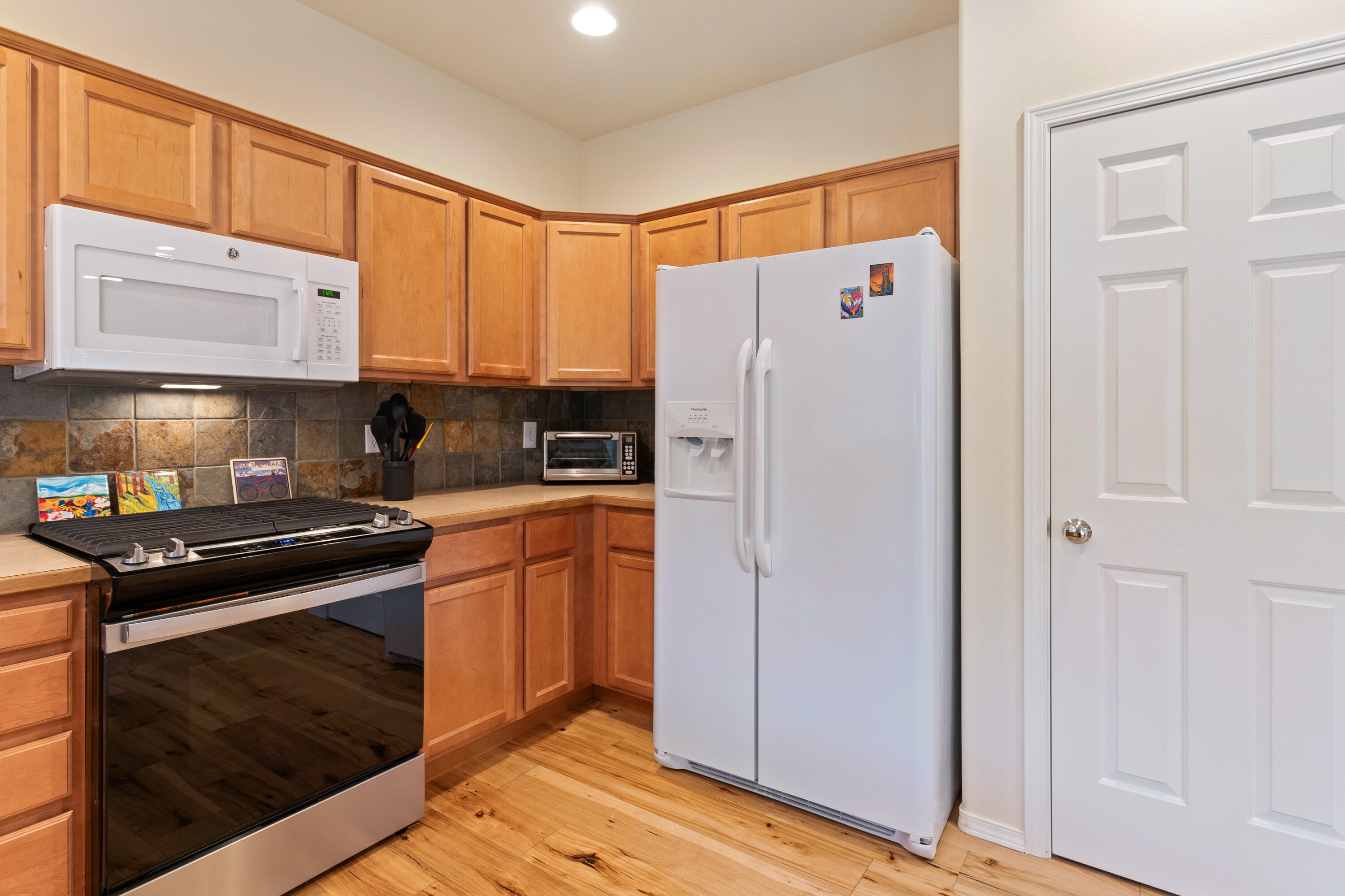 19586 Brookside Way Bend, OR 97702 - Photo 18 of 43 DSC00936