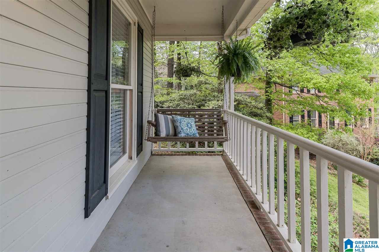 812 Mockernut Road Birmingham, AL 35244 - Photo 4 of 49