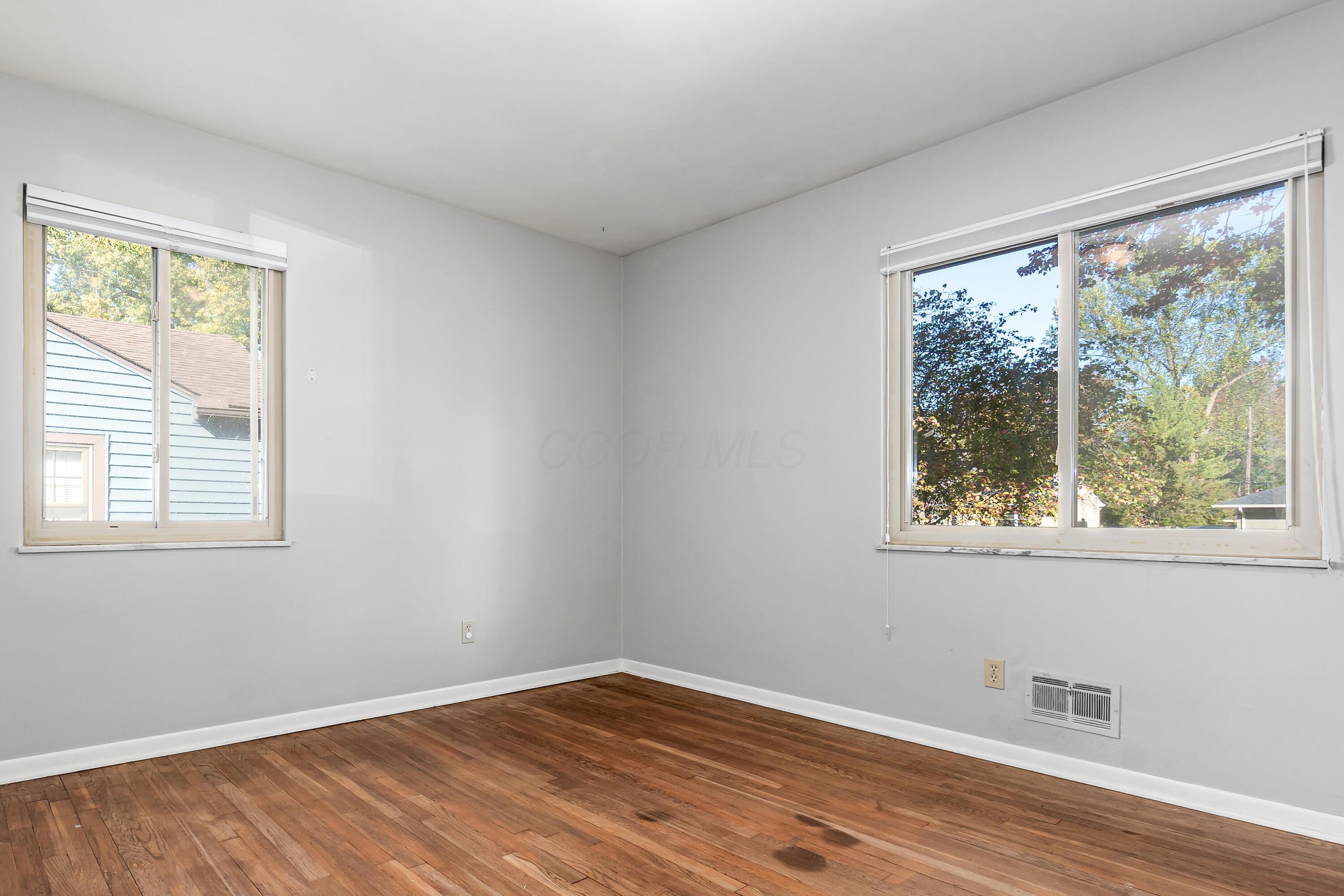 2745 Cranford Road Columbus, OH 43221 - Photo 22 of 42 Bedroom Two
