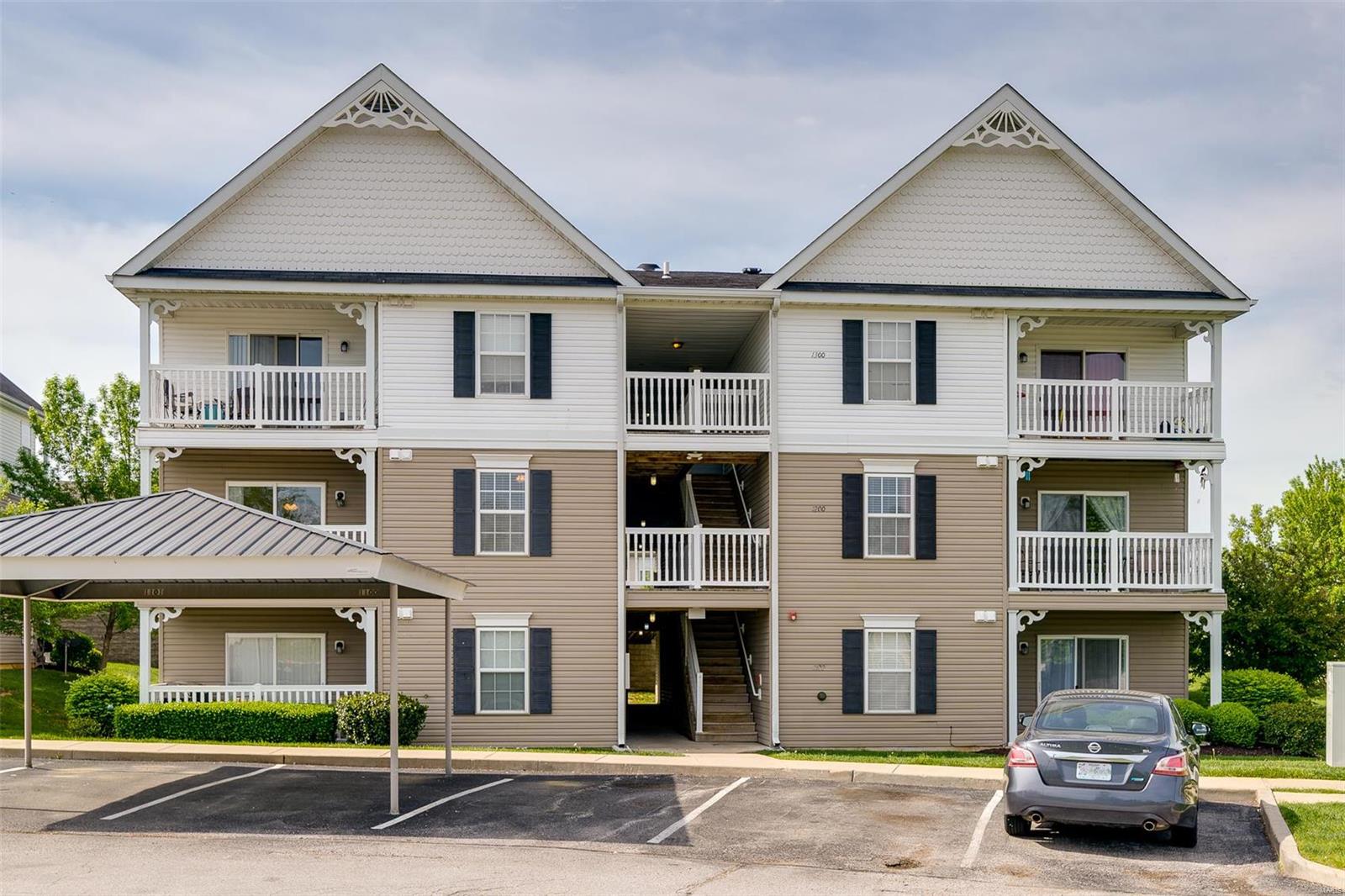 1201 Spring Creek Lane O'Fallon, MO 63368 - Photo 2 of 14