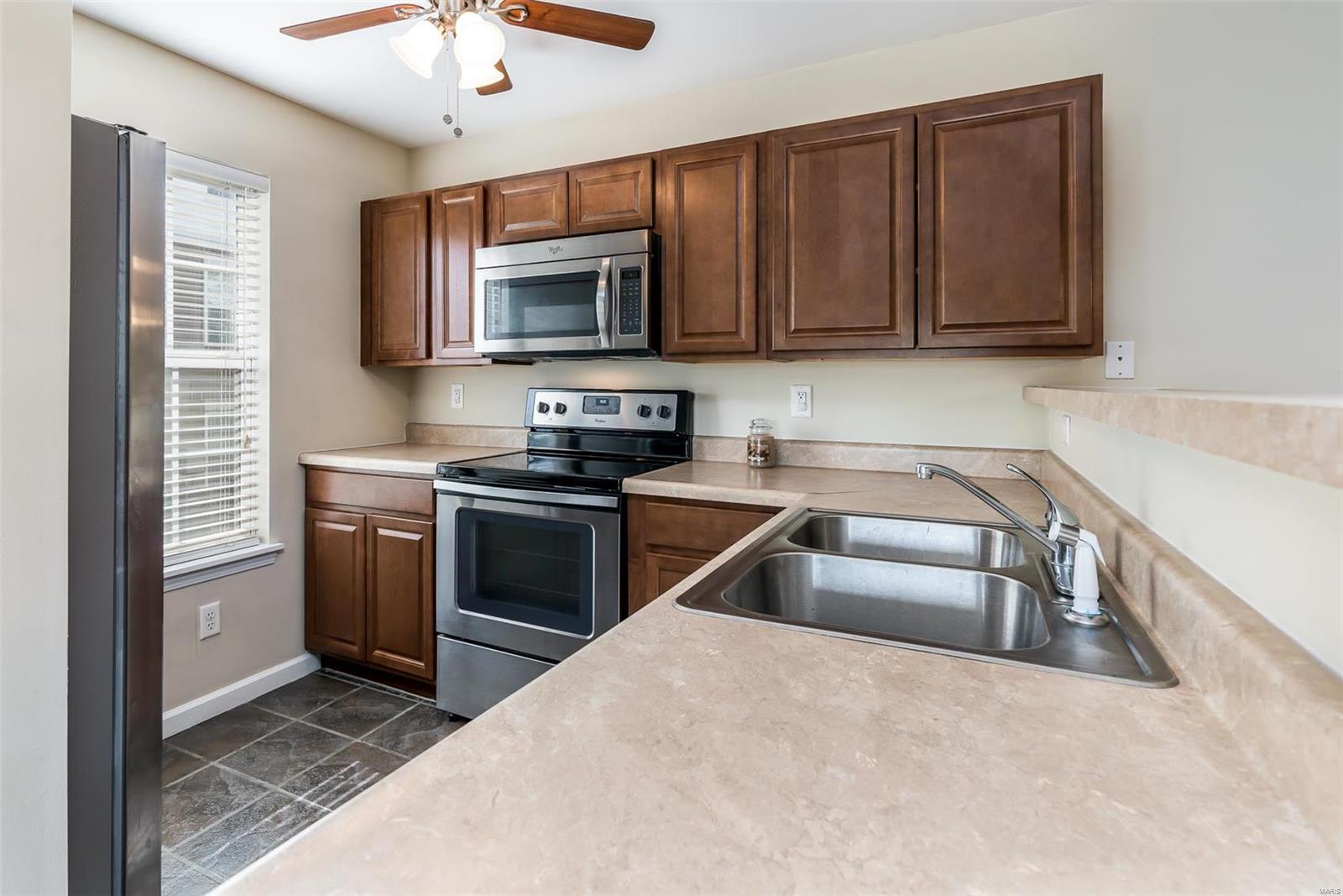 1201 Spring Creek Lane O'Fallon, MO 63368 - Photo 4 of 14