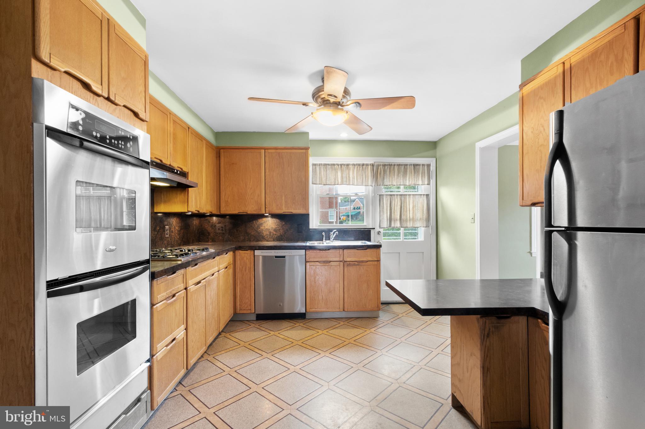 8150 Pleasant Plains Road Towson, MD 21286 - Photo 11 of 52 Gallery Image 11