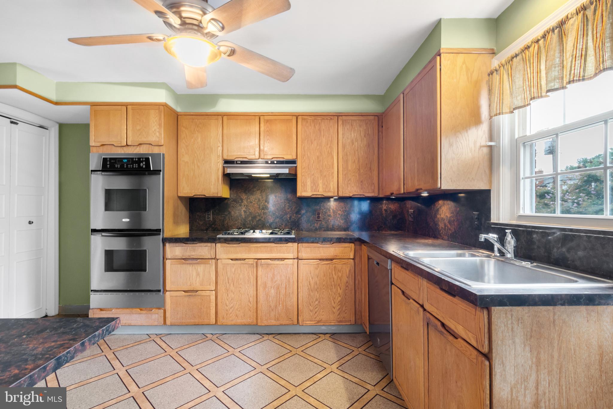 8150 Pleasant Plains Road Towson, MD 21286 - Photo 13 of 52 Gallery Image 13