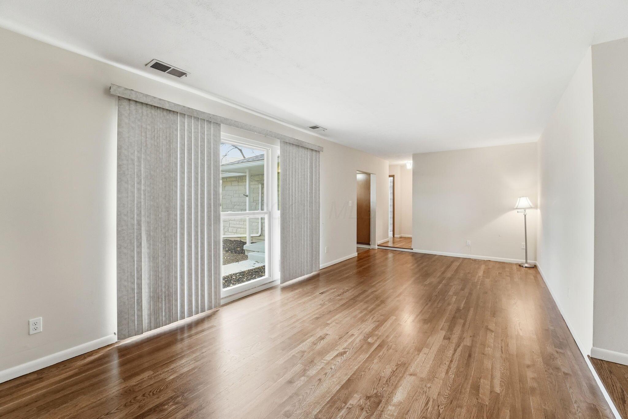 854 South Section Line Road Delaware, OH 43015 - Photo 13 of 60 Family room
