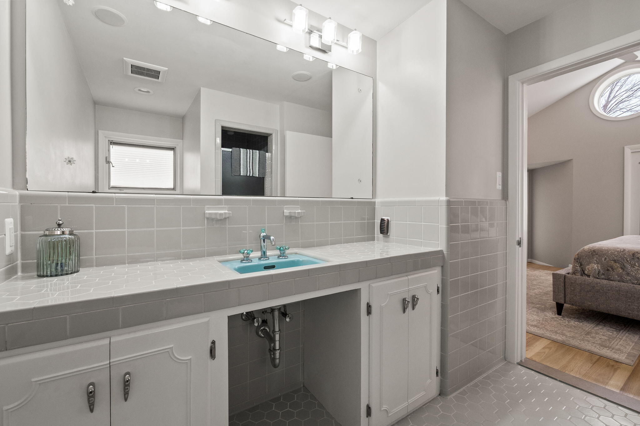 14511 Harbor Island Street Detroit, MI 48215 - Photo 17 of 28 38-web-or-mls-_1988194