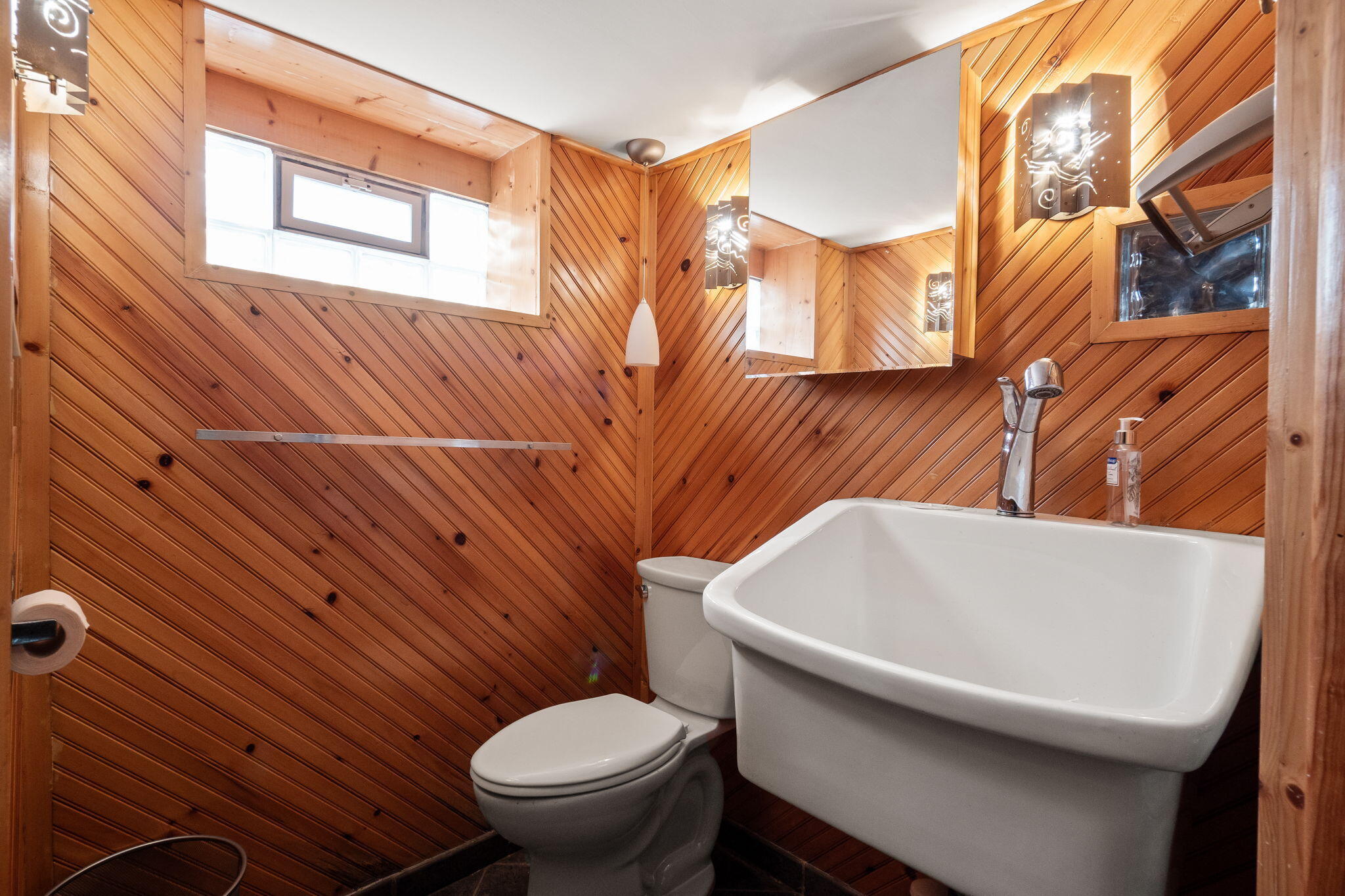 14511 Harbor Island Street Detroit, MI 48215 - Photo 26 of 28 42-web-or-mls-_1988152