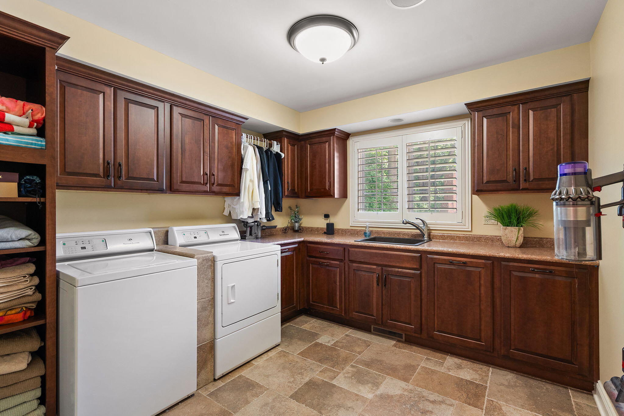 1840 Kleven Lane Crown Point, IN 46307 - Photo 80 of 112 2048x1365