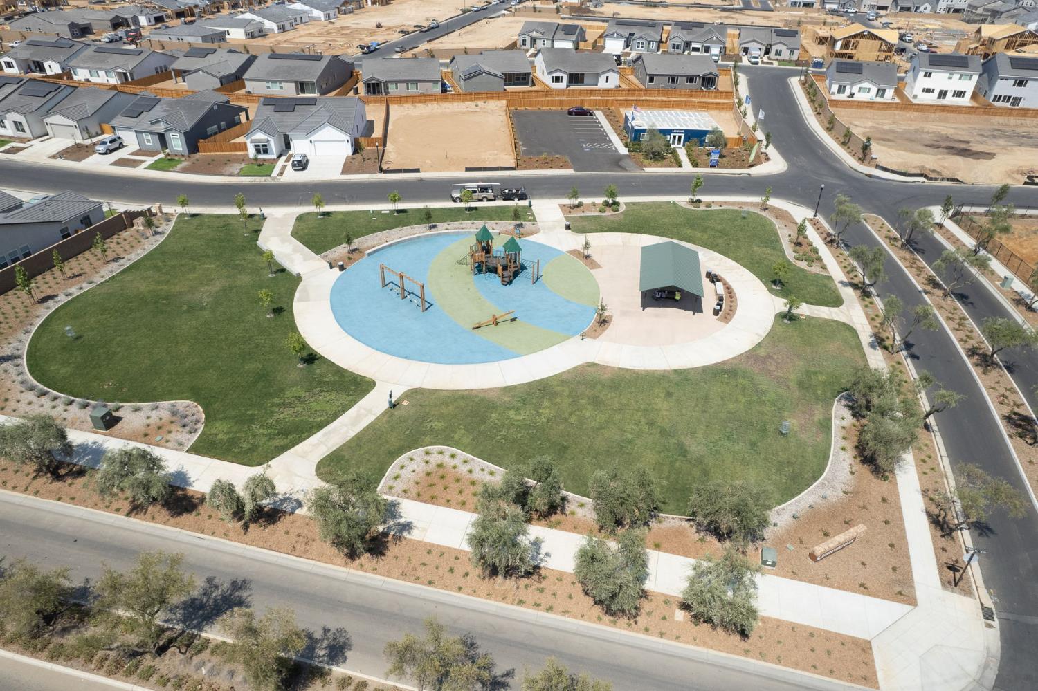 1020 Highland Road Madera, CA 93636 - Photo 38 of 42 an aerial view of a swimming pool