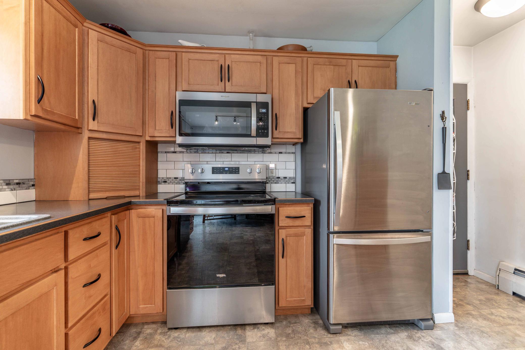 2320 10th Street South Fargo, ND 58103 - Photo 4 of 34