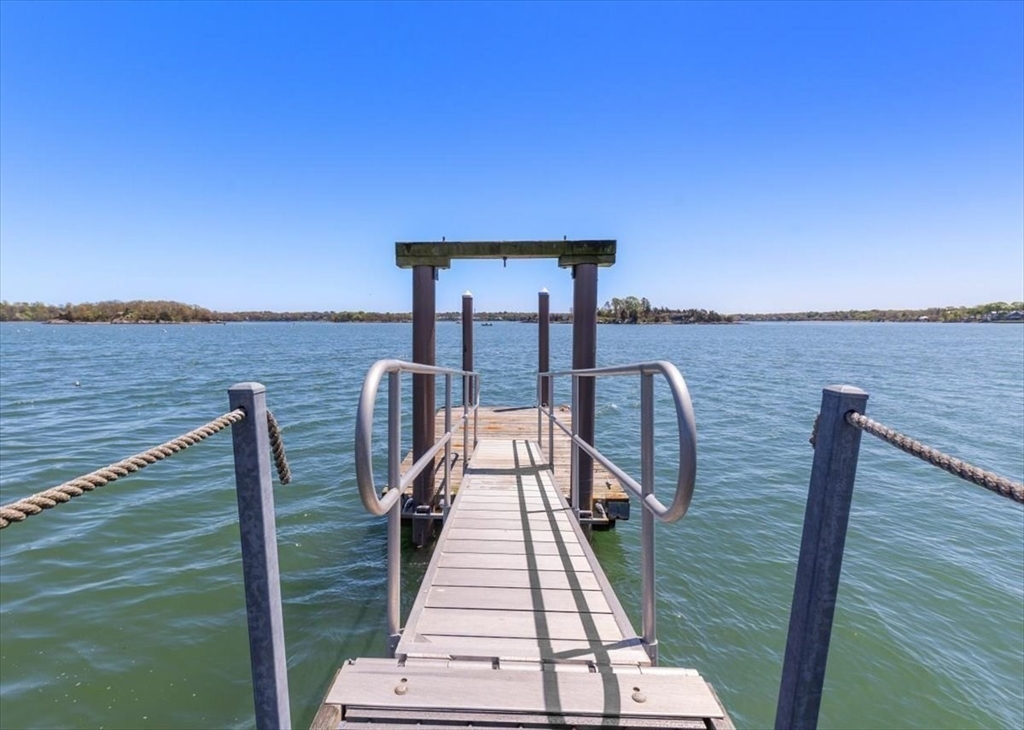 187 Downer Avenue Hingham, MA 02043 - Photo 5 of 42