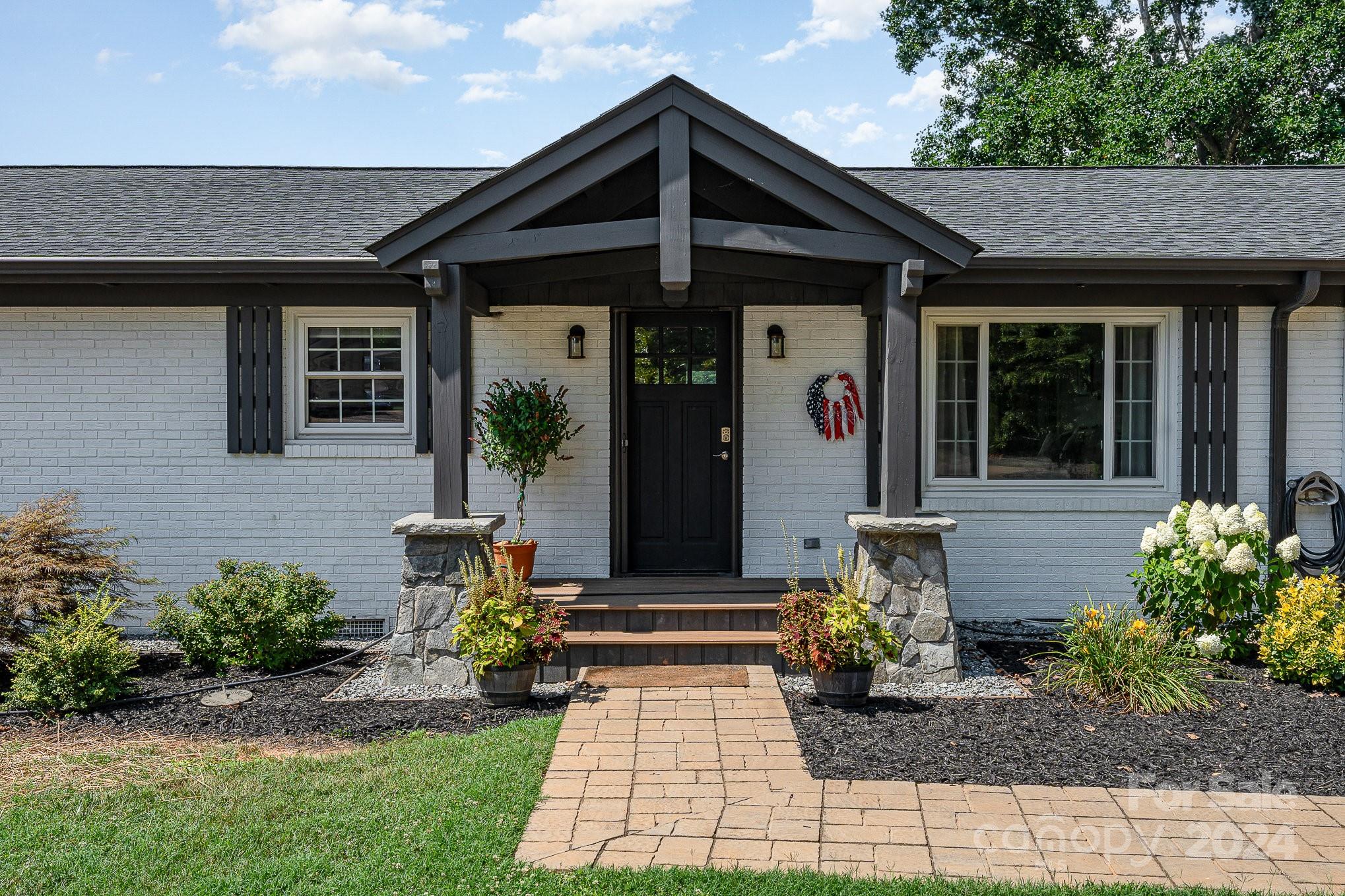 4237 McGee Point Road Terrell, NC 28682 - Photo 3 of 31 Gallery Image 3
