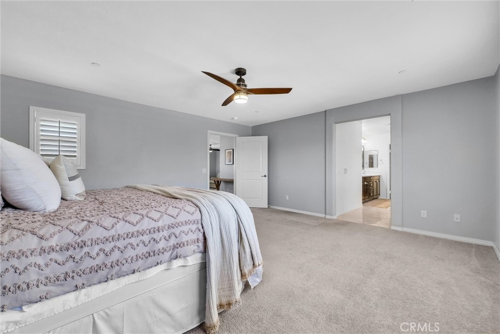 37656 Needlegrass Road Murrieta, CA 92563 - Photo 21 of 29 This ensuite is bright and ready for new owners.